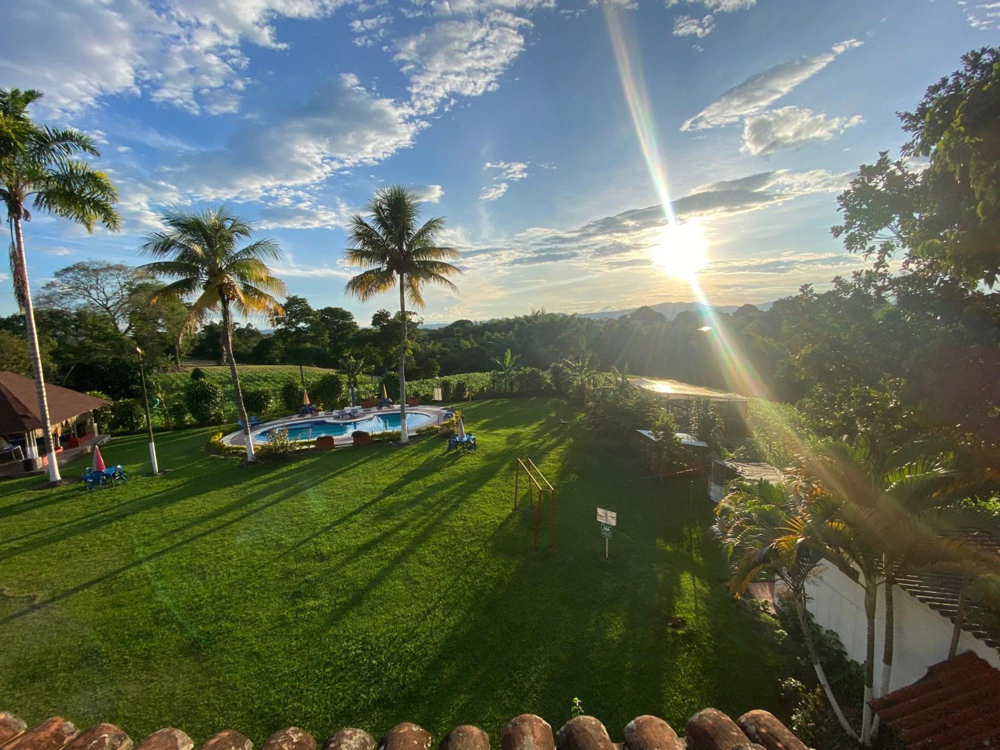 Finca Hotel Los Cocos Montenegro Buitenkant foto