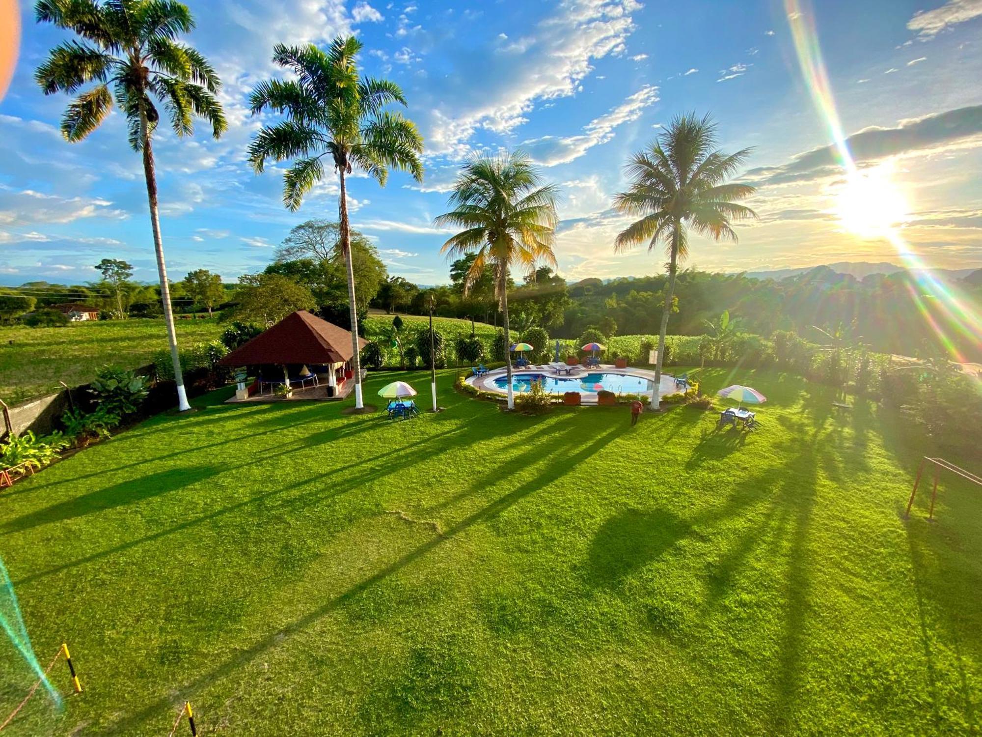 Finca Hotel Los Cocos Montenegro Buitenkant foto