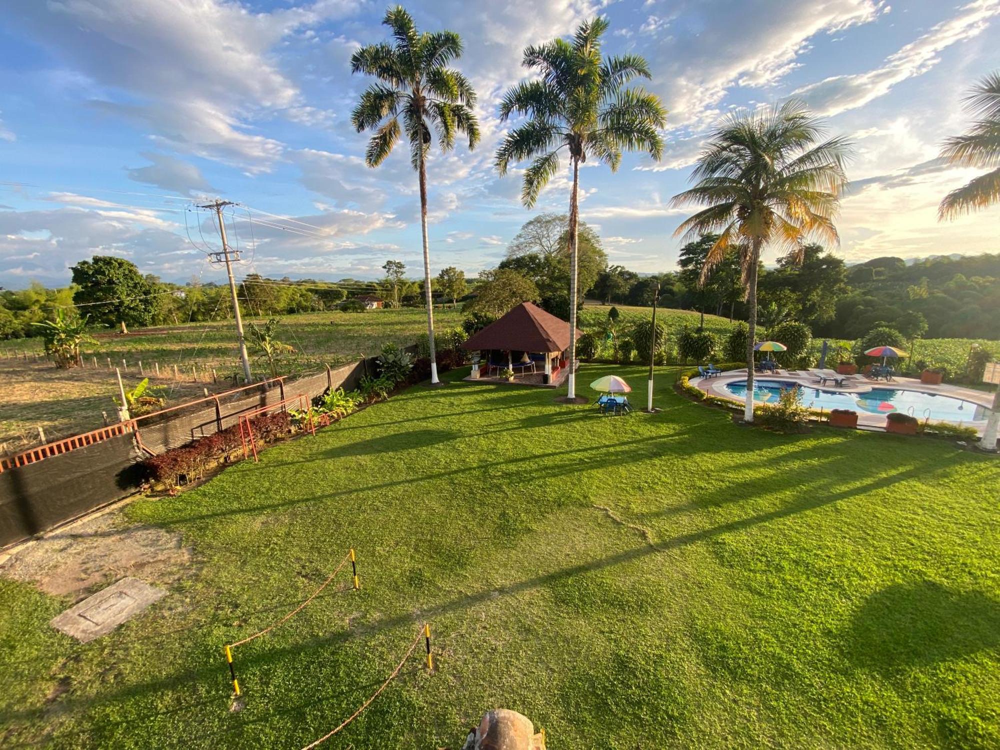 Finca Hotel Los Cocos Montenegro Buitenkant foto