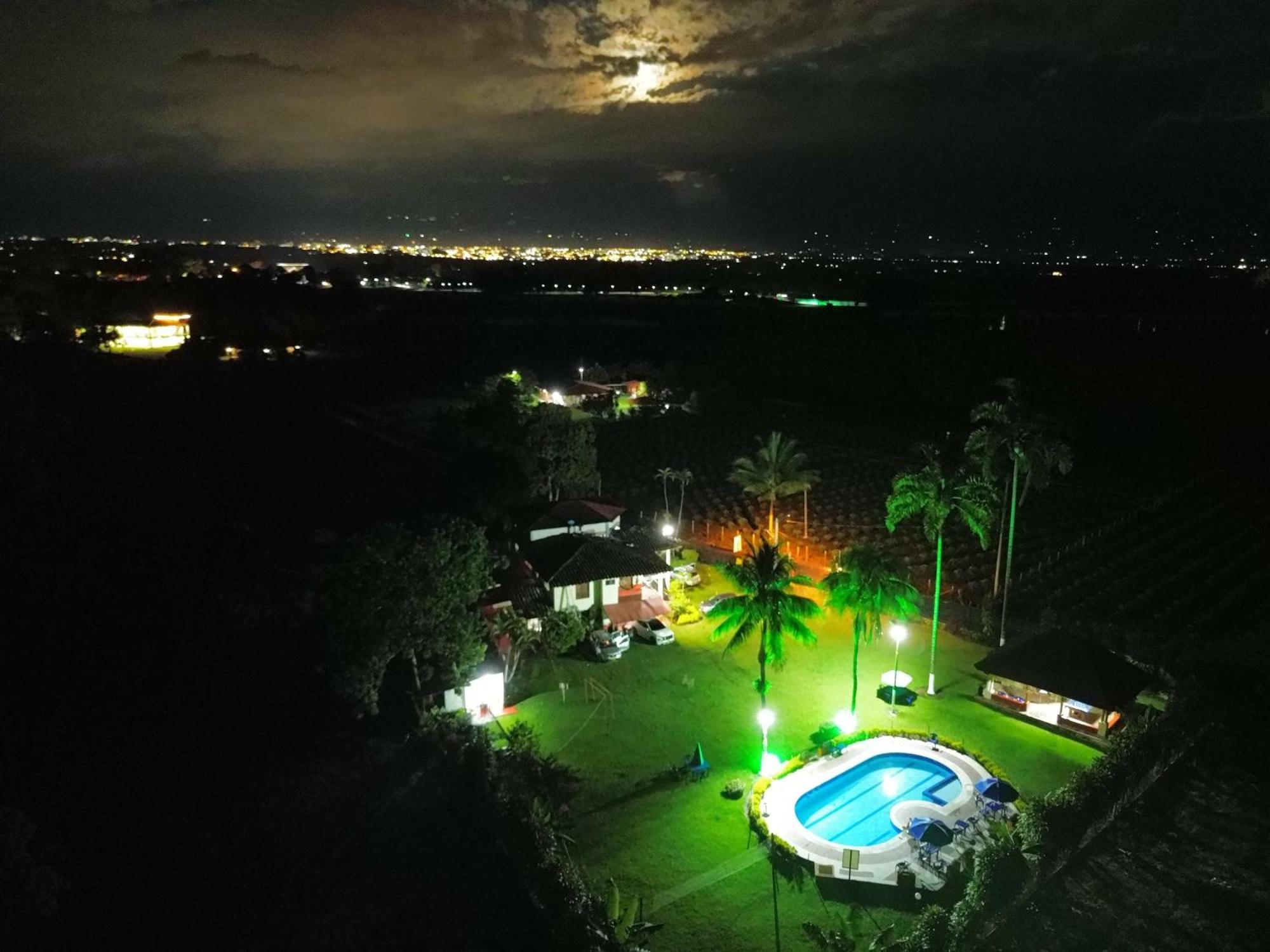 Finca Hotel Los Cocos Montenegro Buitenkant foto